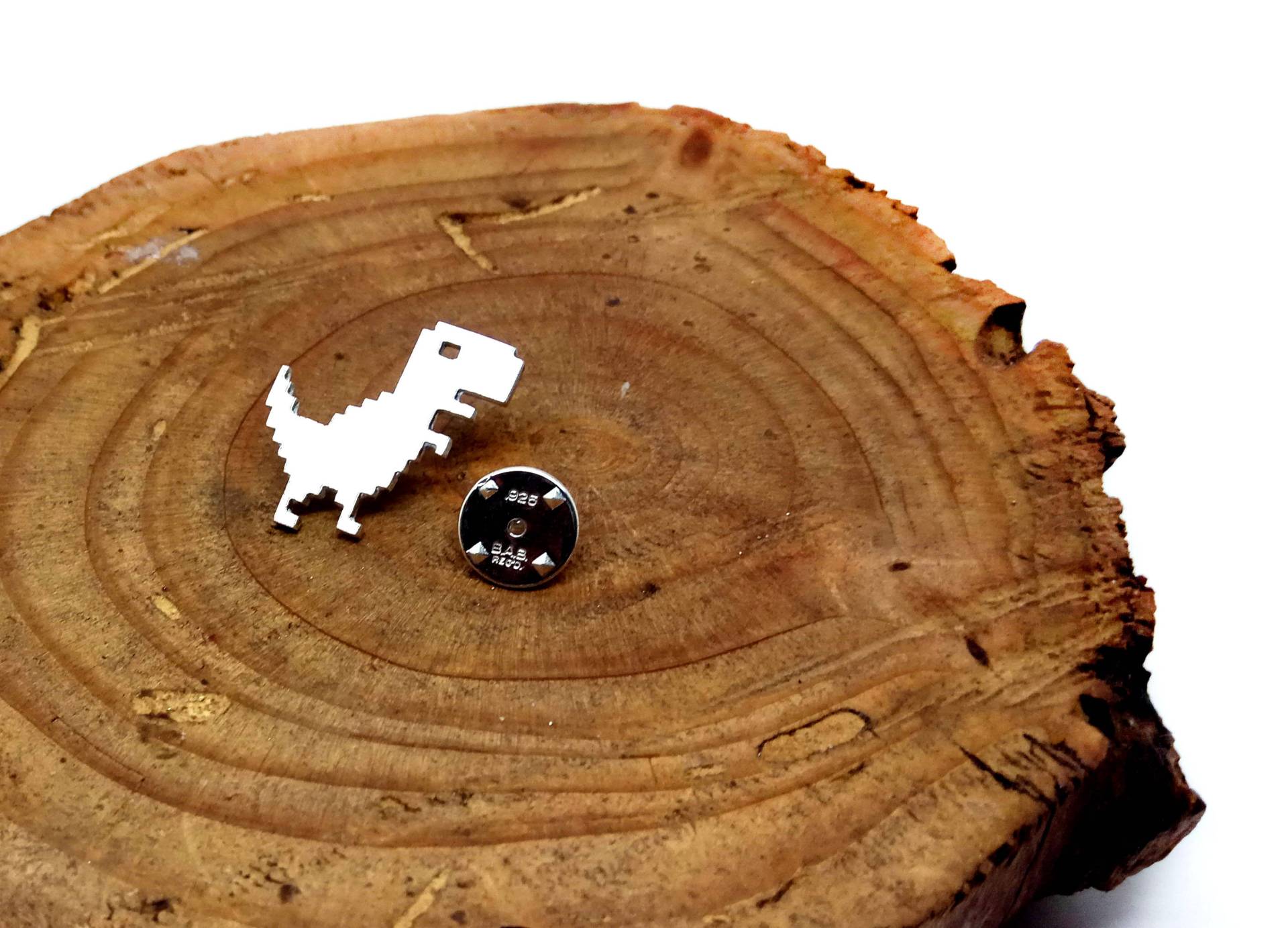 Handgemachte Sterling Silber Dinosaurier Anstecknadel Pixel T-Rex Brosche von drawadreamjewelry