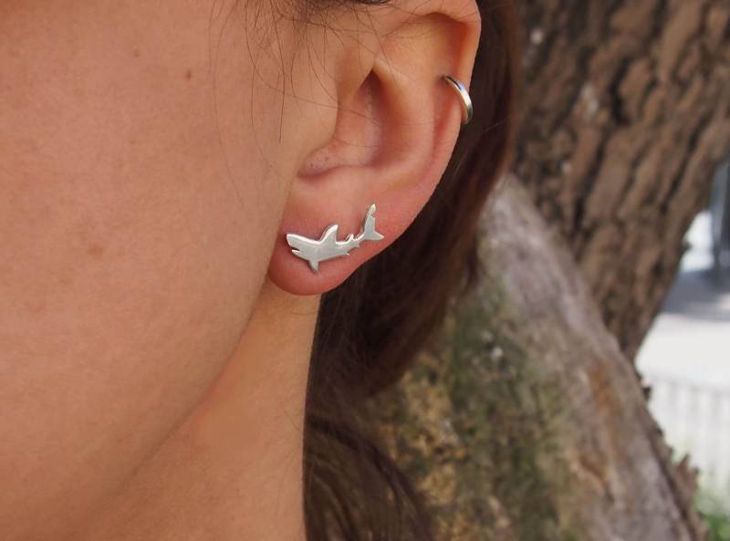 Silber Hai Ohrstecker Handgemachter Ozean Schmuck von drawadreamjewelry