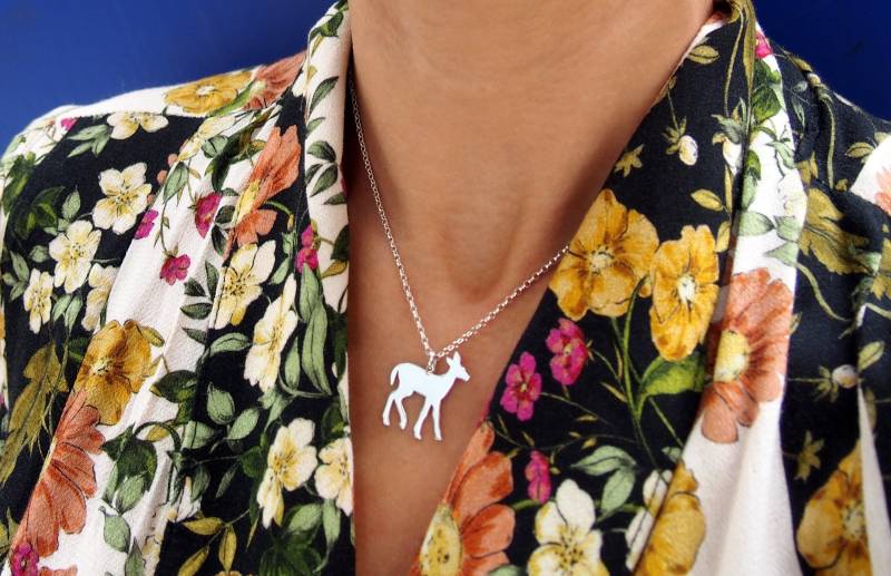 Rehkitz Halskette Handgemachter Reh Schmuck von drawadreamjewelry