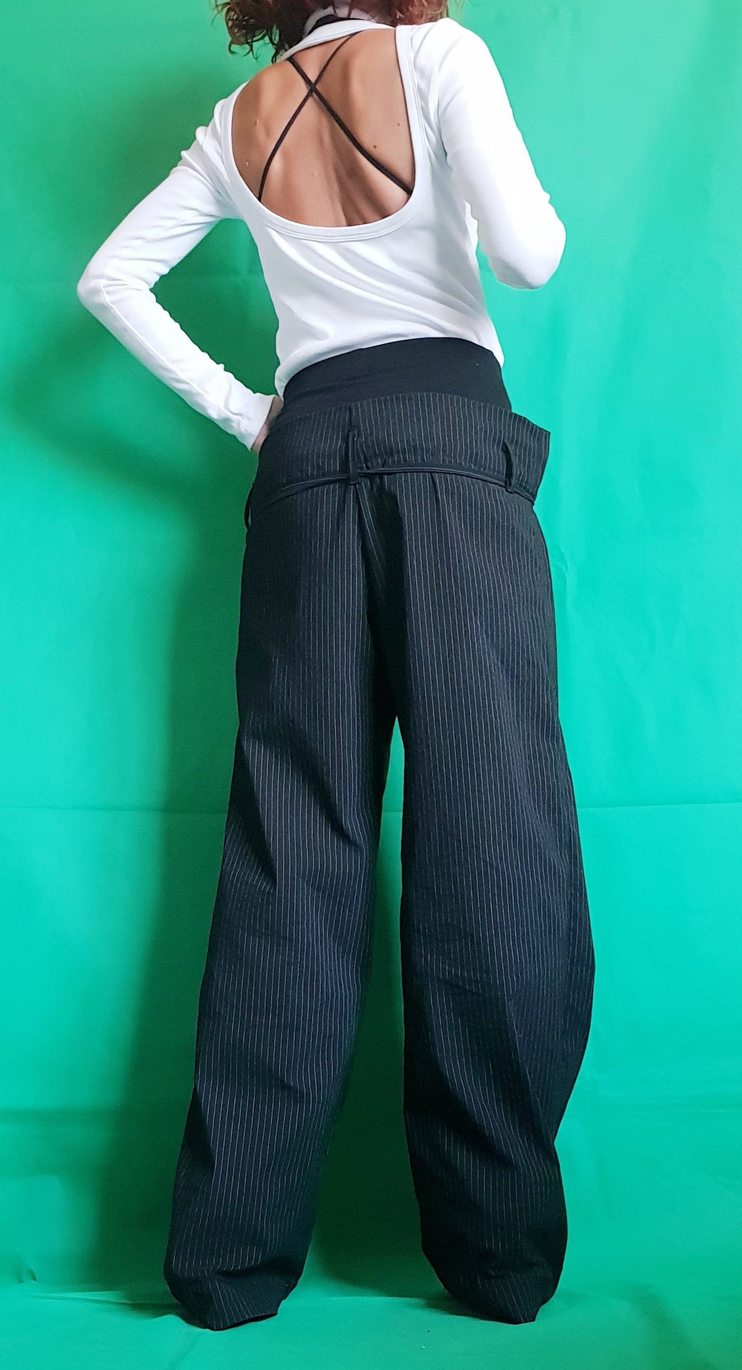 Avantgarde Hosen/Haremshosen Frauen Baggy Extravagante Freizeithosen Urbane von dreSSShoescode