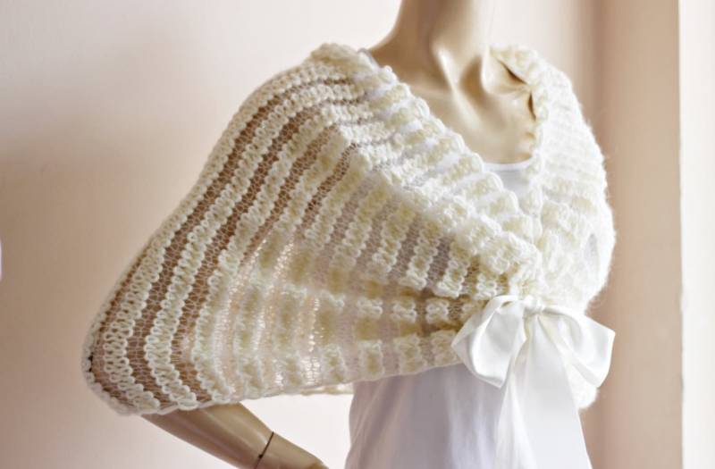 Hochzeitskleid Topper Weg Von Der Schulter Benutzerdefinierte Creme Braut Capelet, Mutter Geschenk, Hochzeit Cape, Strickhochzeit Verdecken, Wolle von dreamhouse1