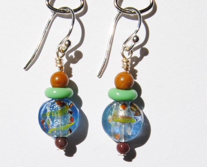 Multicolor Konfetti Eis Blau Glas Und Jaspis Perle Ohrringe von dreamkeepercreations