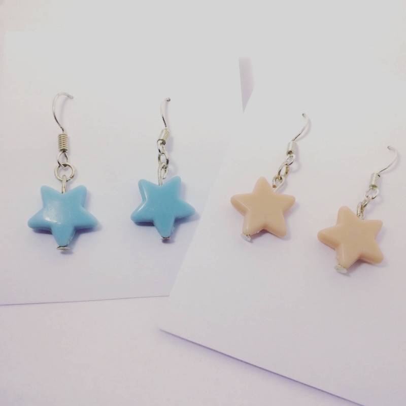 Schöne Sterne Ohrringe in Einigen Farben von drsenorita