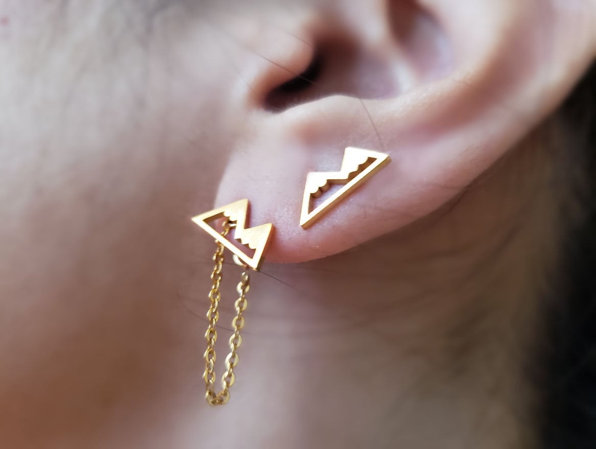 18 K Gold Winzige Unwucht Berg Ohrring, Einfädler Ohr Jacke, Brautjungfer Geschenk, Kette Jacke von dua770