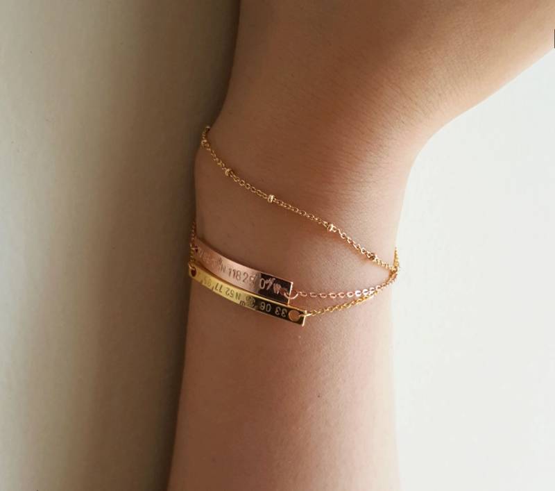 Personalisierte Name Gold Bar Armband, Skinny Silber Rose Koordinaten Armband Für Frauen Custom Brautjungfer Muttertagsgeschenk von dua770