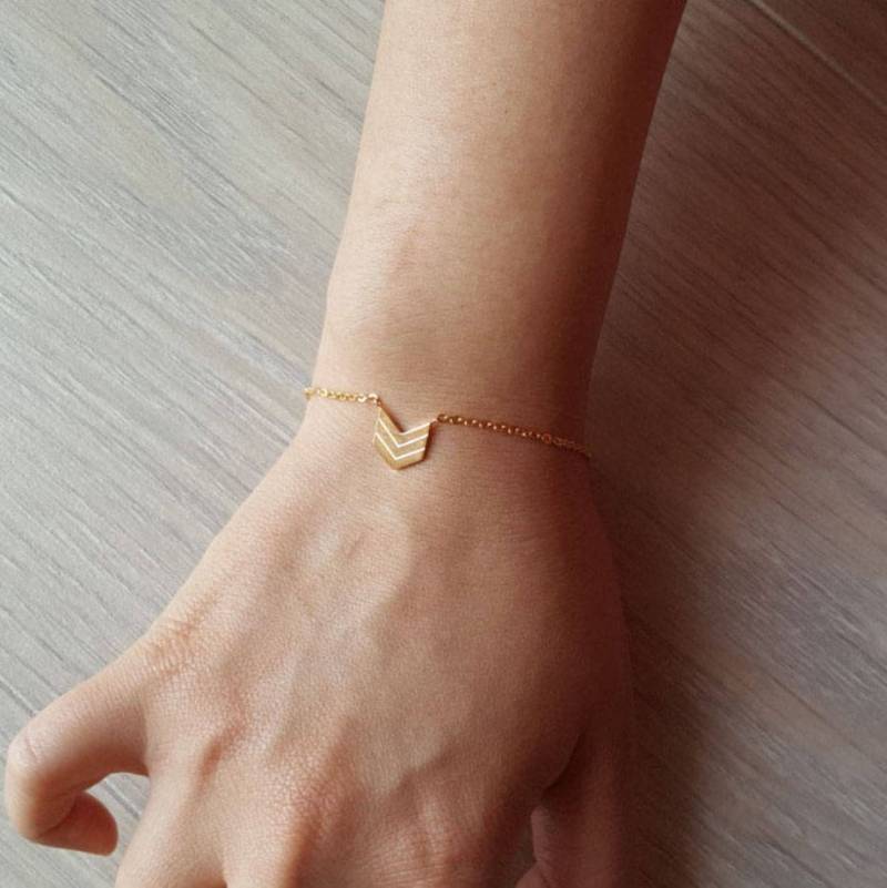 Zarte Petite Chevron Armbänder, One Direction Armband, Süßes Dünne Goldkette, Brautjungfer Geschenk Zarte Petite Chevron Armbänder, One Direction Armband, Süßes Dünne Goldkette, Brautjungfer Geschenk von dua770