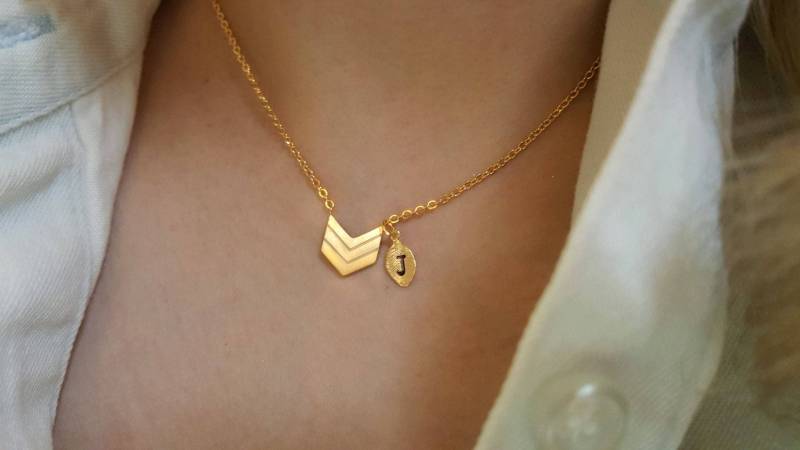 Zarte Zierliche Chevron Halskette, One Direction Halsketten, Layering Winzige Brautjungfer Geschenk, Geschätztes Geschenk von dua770