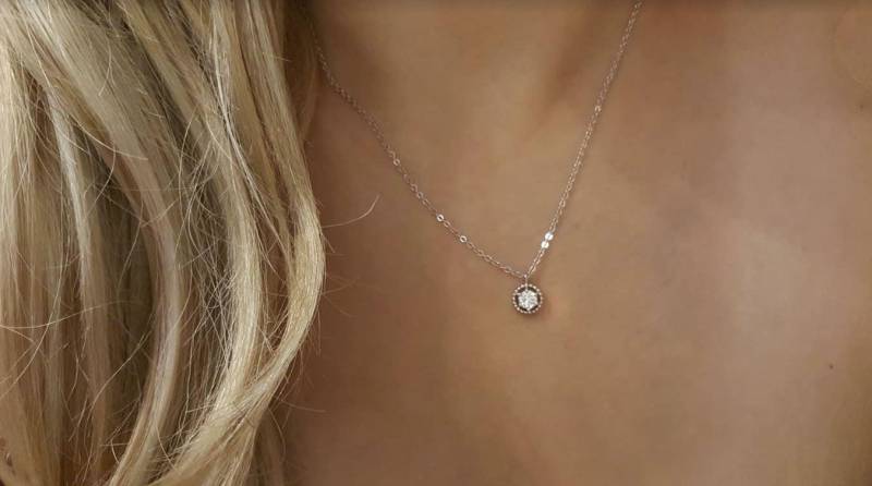 Zarte Zierliche Diamant Halskette, Anhänger Hochzeit Winzige Brautjungfer Geschenk, Geschätztes Geschenk Zarte Zierliche Diamant Halskette, Anhänger Hochzeit Winzige Brautjungfer Geschenk, Geschätztes Geschenk von dua770