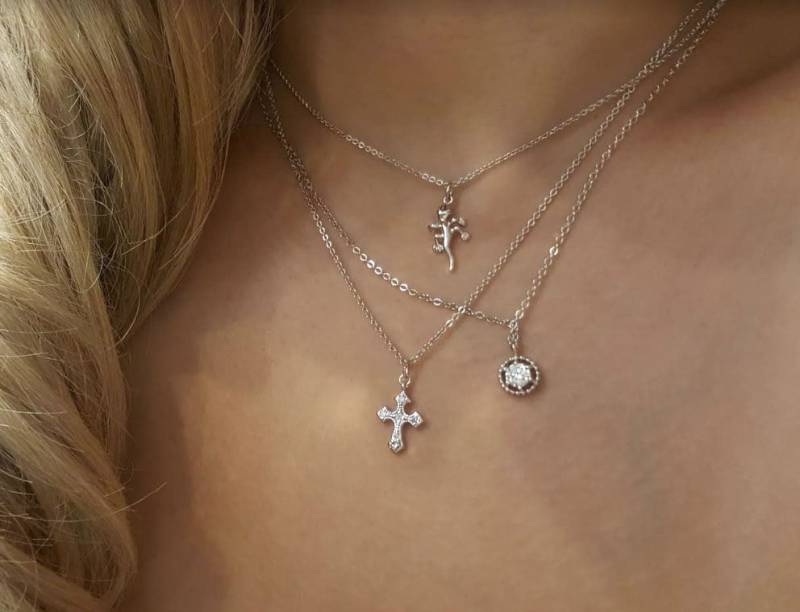 Zarte Zierliche Kreuz Halskette, Diamant Eidechse Gecko Winzige Brautjungfer Geschenk, Geschätztes Geschenk von dua770