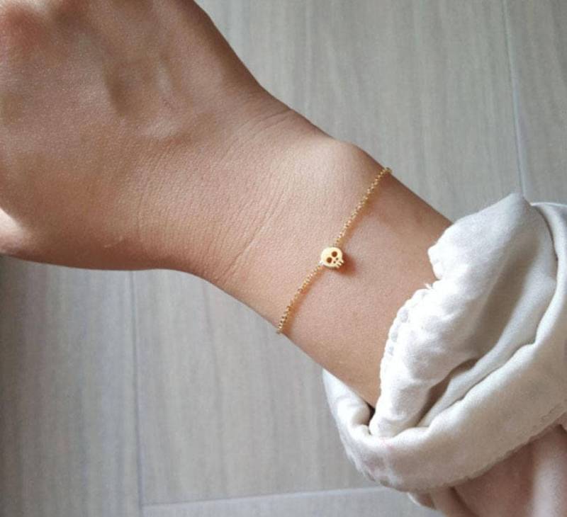 Zarte Zierliche Schädel-Armbänder, Zartes Schädel-Armband, Niedliches Armband, Dünne Goldkette, Layering-Armband, Brautjungfern-Geschenk Zarte Zierliche Schädel-Armbänder, Zartes Schädel-Armband, Niedliches Armband, Dünne Goldkette, Layering-Armband, Brautjungfern-Geschenk von dua770