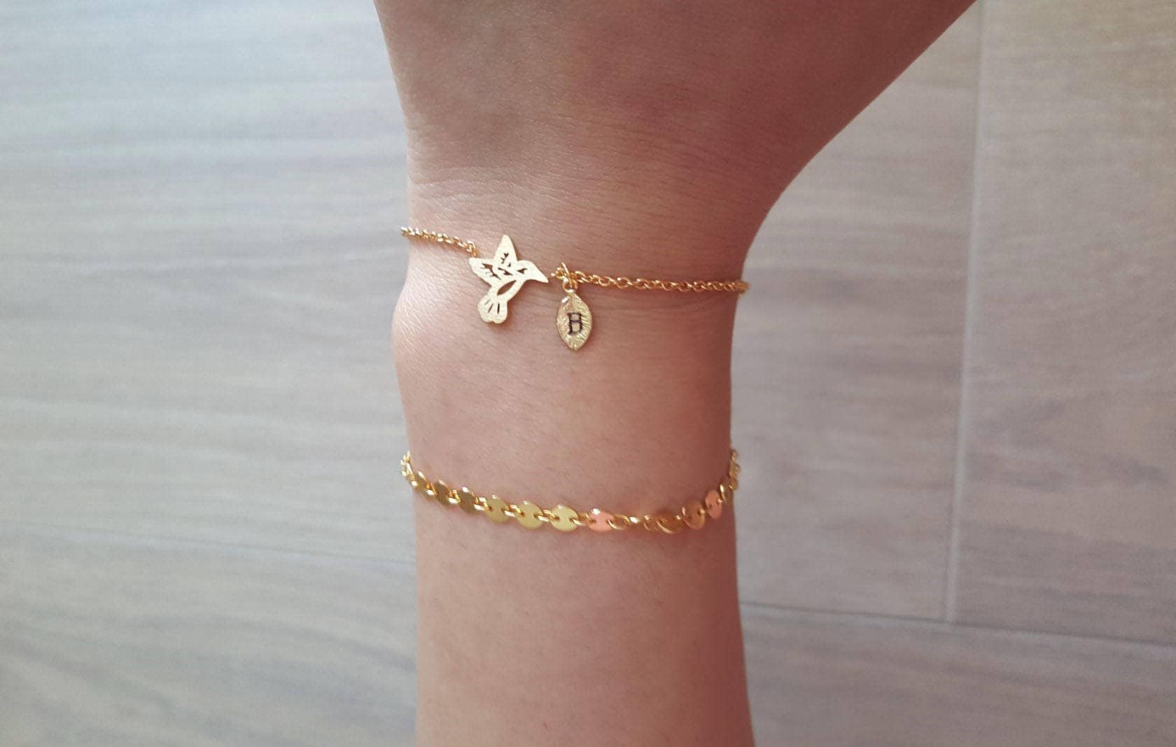 Zierliche Origami Vogel Armbänder, Zartes Kolibri Armband, Brautjungfer Geschenk, Initial Layering Armband von dua770