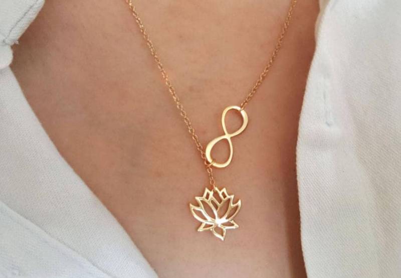 Zierliche Petite Lotus Und Unendlichkeit Halskette, Blatt Layering Y-Halskette, Brautjungfer Geschenk, Geschätztes Geschenk Zierliche Petite Lotus Und Unendlichkeit Halskette, Blatt Layering Y-Halskette, Brautjungfer Geschenk, Geschätztes Geschenk von dua770