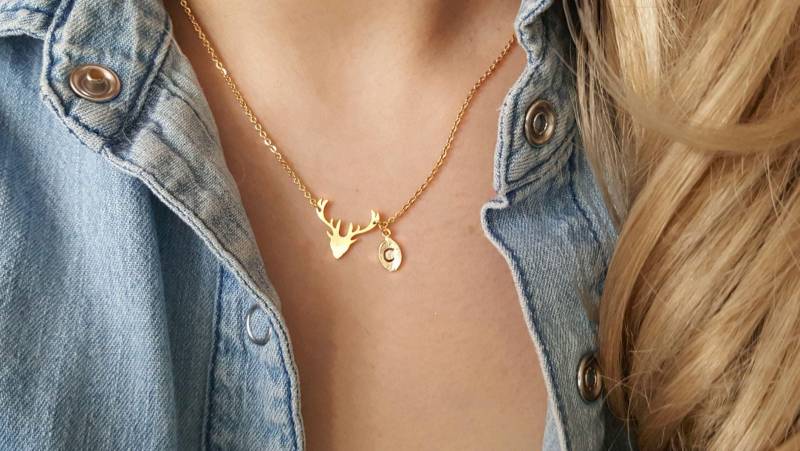 Zierliche Zierliche Geweih Halskette, Hirsch Erste Blatt Layering Kleine Brautjungfer Geschenk, Geschätztes Geschenk von dua770