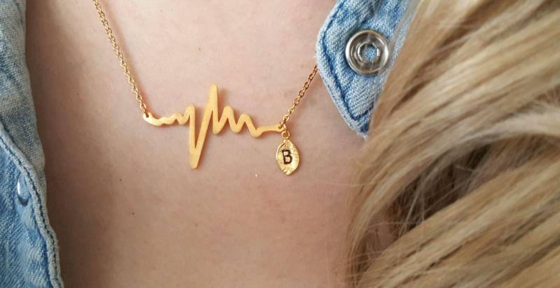 Zierliche Zierliche Herzschlag Halskette, Ekg Erste Blatt Layering Brautjungfer Geschenk, Geschätztes Geschenk von dua770