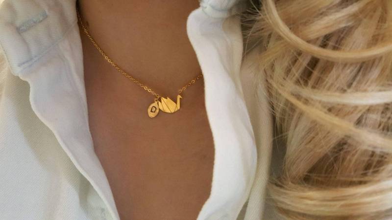 Zierliche Zierliche Origami Schwan Halskette, Halsketten, Layering Winzige Brautjungfer Geschenk, Geschätztes Geschenk von dua770