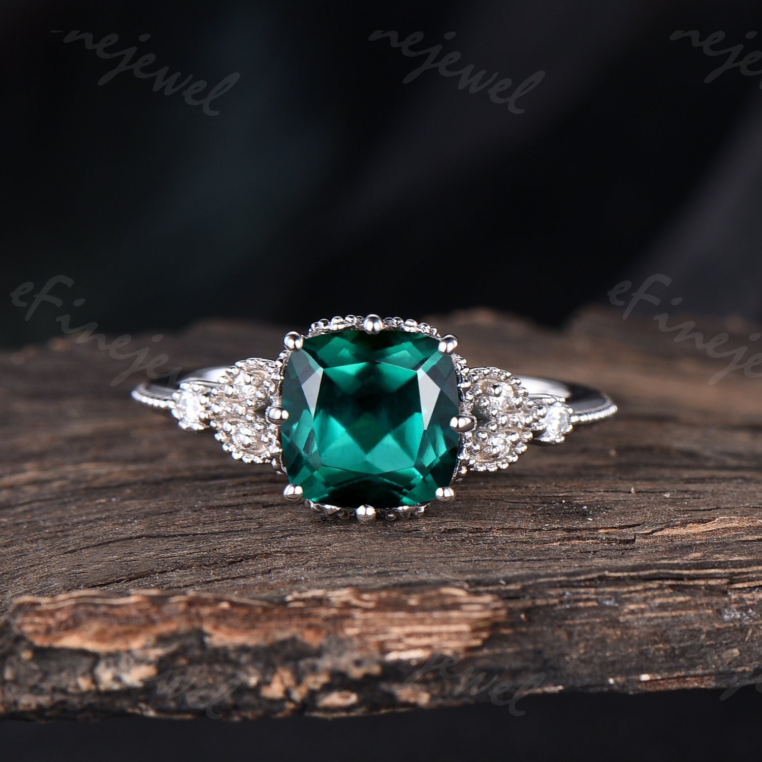 Vintage Moissanite Ring, Weißgold Cluster Milgrain Smaragd Verlobungsring von eFinejewel