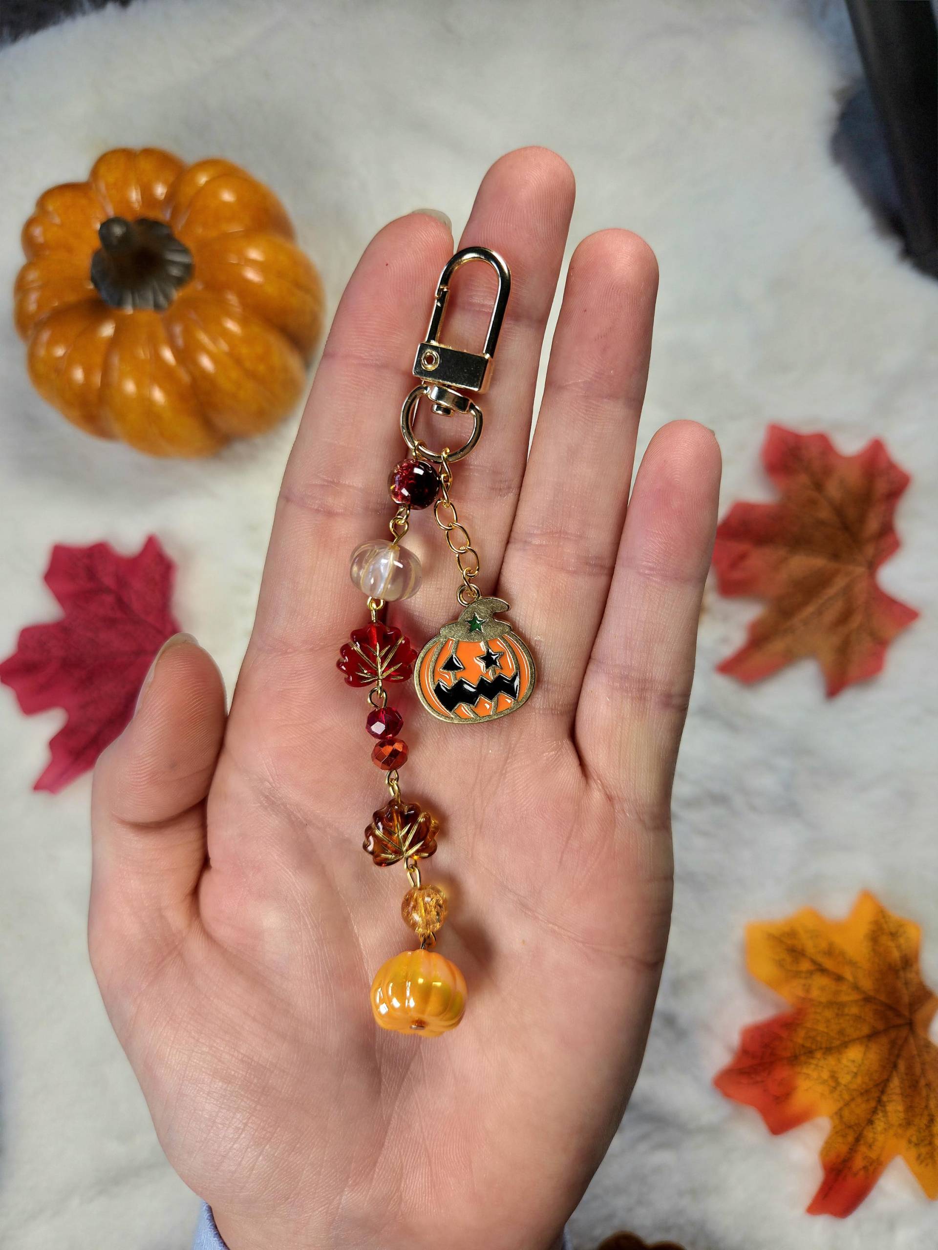 Herbst Schlüsselanhänger Kürbis, Halloween Geschenk, Taschenanhänger, Boho Autumn Keychain, Geschenkidee Für Frauen, Kürbis Deko, Boobasket von eLumia