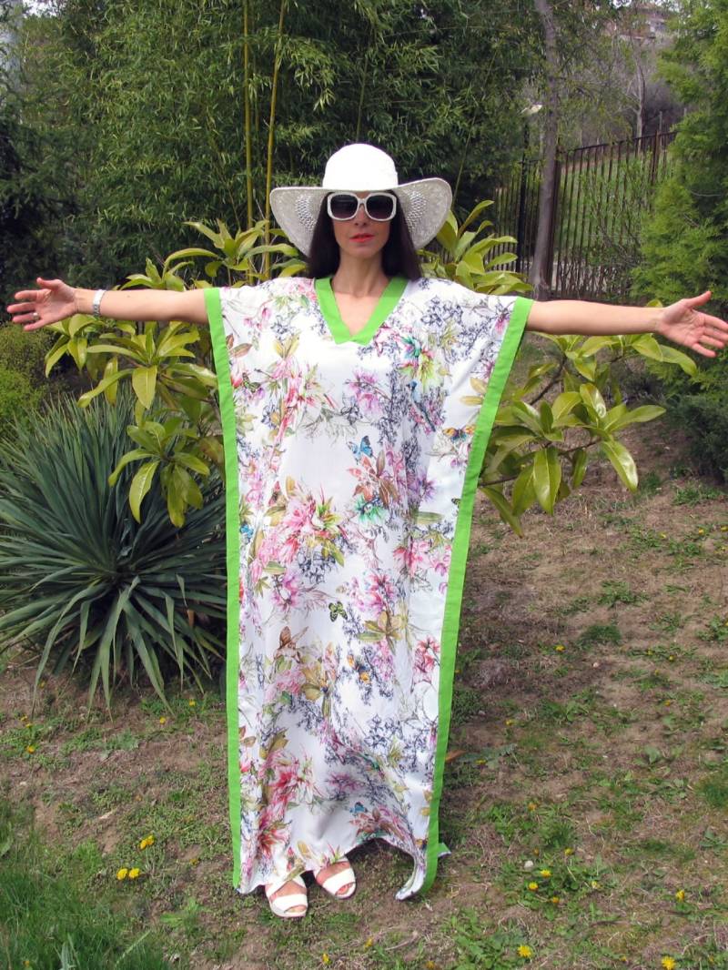 Maxi Geblümten Kleid, Kaftan Sommerkleid, Oversize Floral Print Lose Ausgestattet Kaftan, Strandkleid von eMODNO
