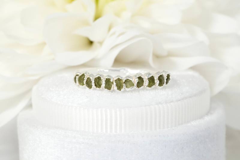 Peridot Ehering Grüner Edelstein Ring Reines Silber Natürliche Electroformed von eMerakiGalaxy