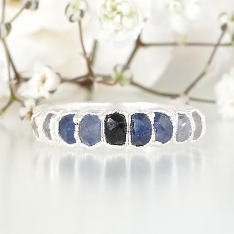 Ring Mit Blauer Saphir. Natur Inspiriert Feinsilber Oval Natürlicher Blauer Saphir Hochzeit Statement Bandring. Multicolor Bandring von eMerakiGalaxy