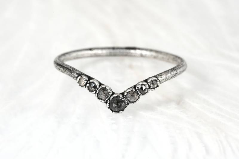 Salz Und Pfeffer Diamant Wishbone Ring Aus Reinem Silber Wave-Ring Chevron Ehering Mit Steinen von eMerakiGalaxy
