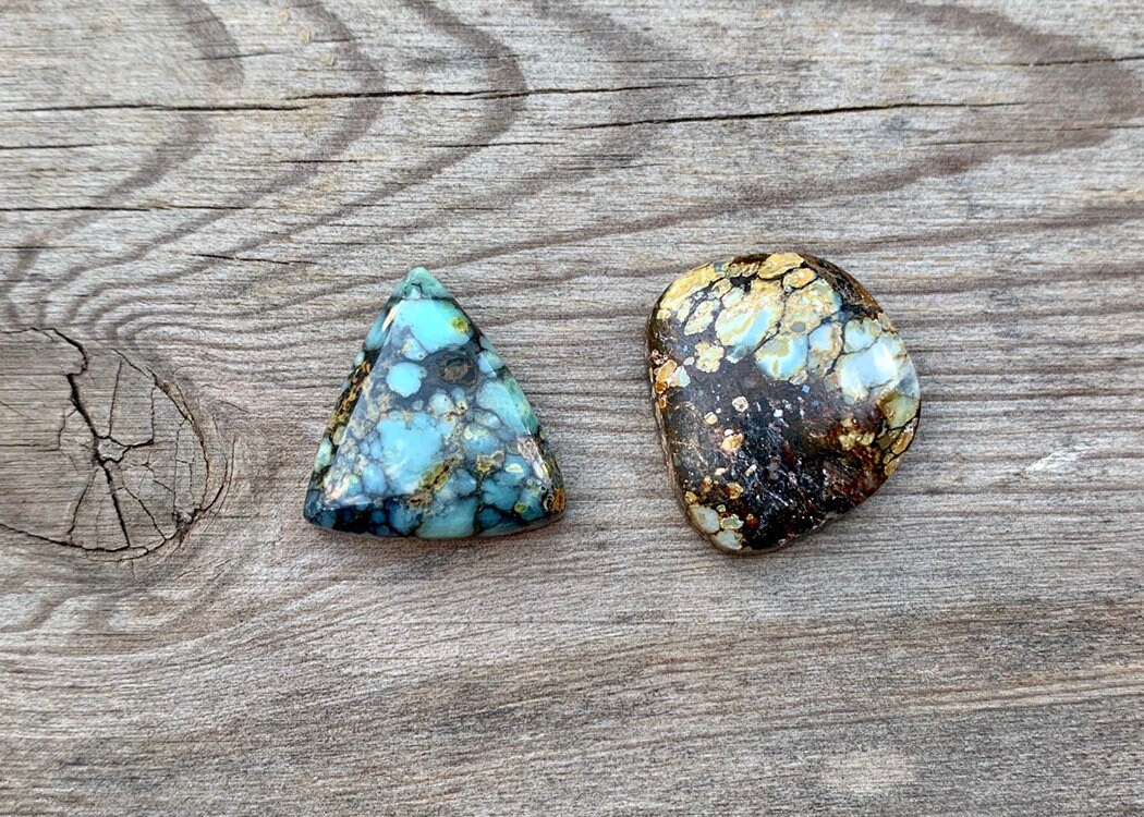 Sieben Zwerge Türkis Cabochon Natürliche Feinpolierte 7D Cab Mehrfarbige Rechteckige Form Sieben Zwerge Türkis Cabochon Natürliche Feinpolierte 7D Cab Mehrfarbige Rechteckige Form von earthandbead