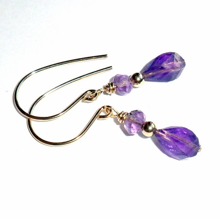 Amethyst Teardrop Gold Ohrringe Februar Birthstone Earthegy #128 Amethyst Teardrop Gold Ohrringe Februar Birthstone Earthegy #128 von earthegy