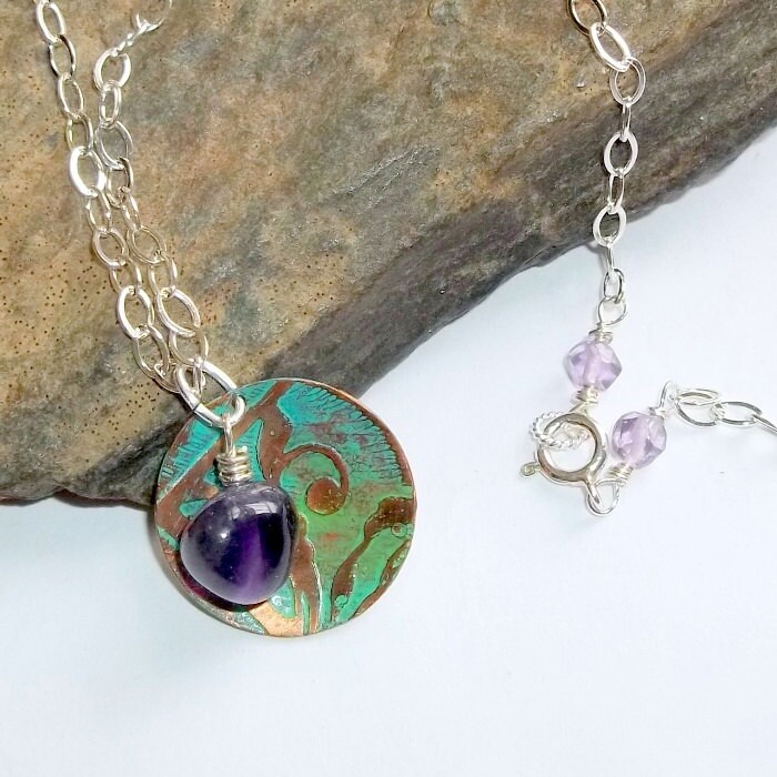 Göttin Diana Halskette Sterlingsilber Amethyst Kupfer Patina Charme Energie Earthegy von earthegy