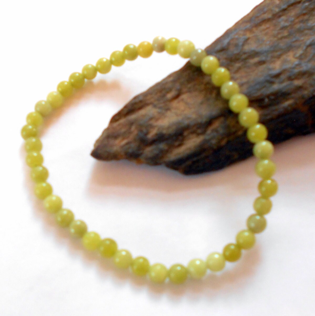 Jade Stretch Armband Mini Earthegy #541 von earthegy