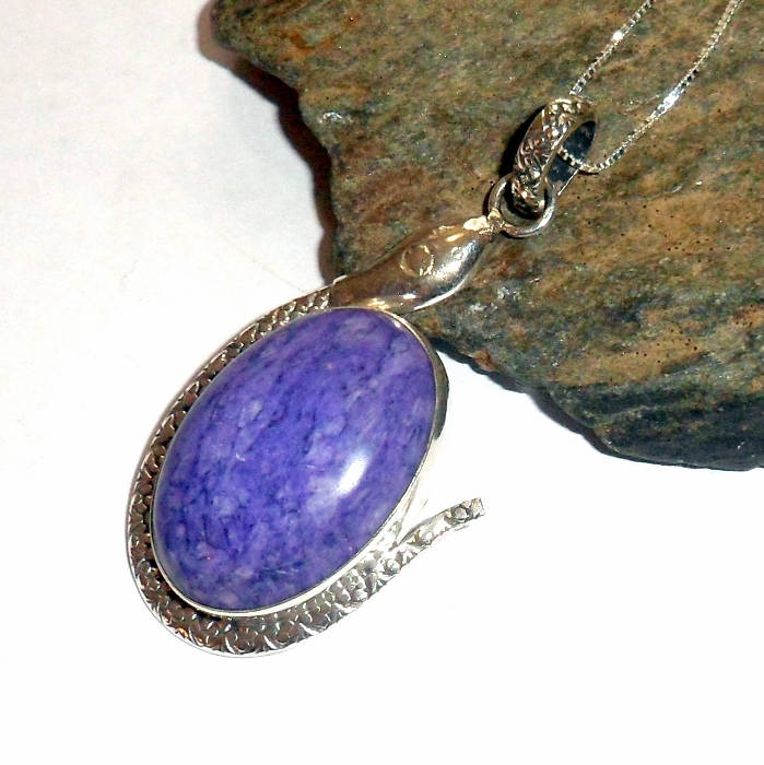 Lila Charoit Schlange Halskette Earthegy #2350 von earthegy