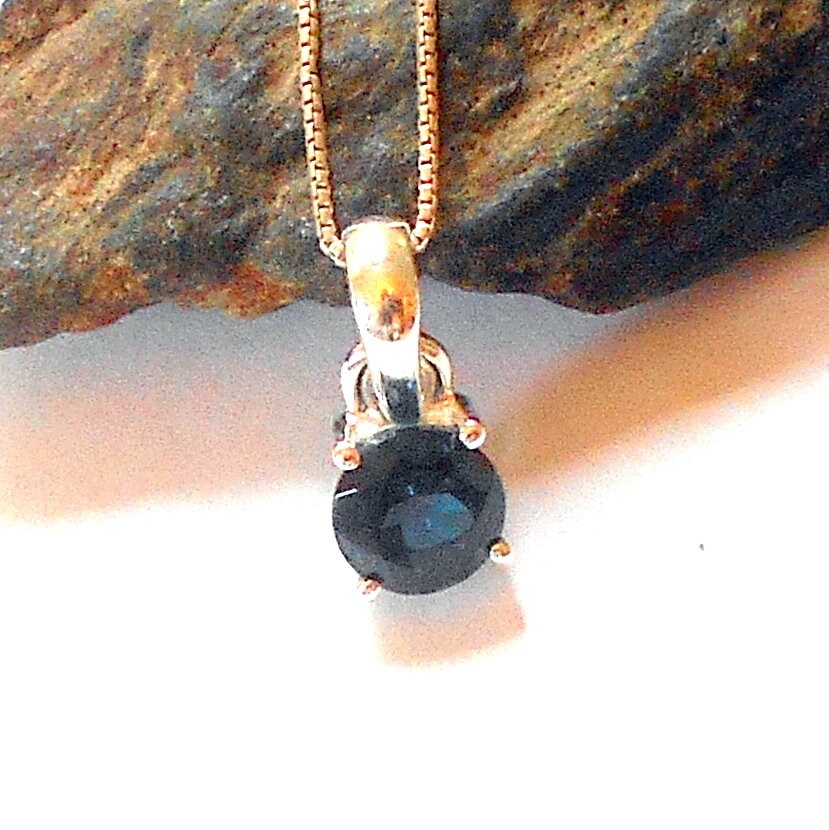 London Blue Topaz Sterling Silber Halskette Erdig #2978 von earthegy