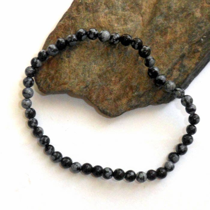 Schneeflocke Obsidian Stretch Armband Mini Einstellbare Ohrthegie #1717 Schneeflocke Obsidian Stretch Armband Mini Einstellbare Ohrthegie #1717 von earthegy
