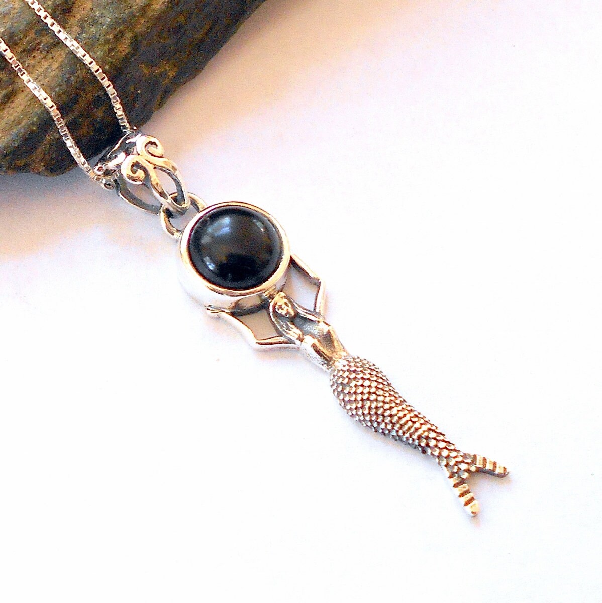 Schwarze Onyx Sterling Silber Meerjungfrau Halskette Earthegie #1786 von earthegy