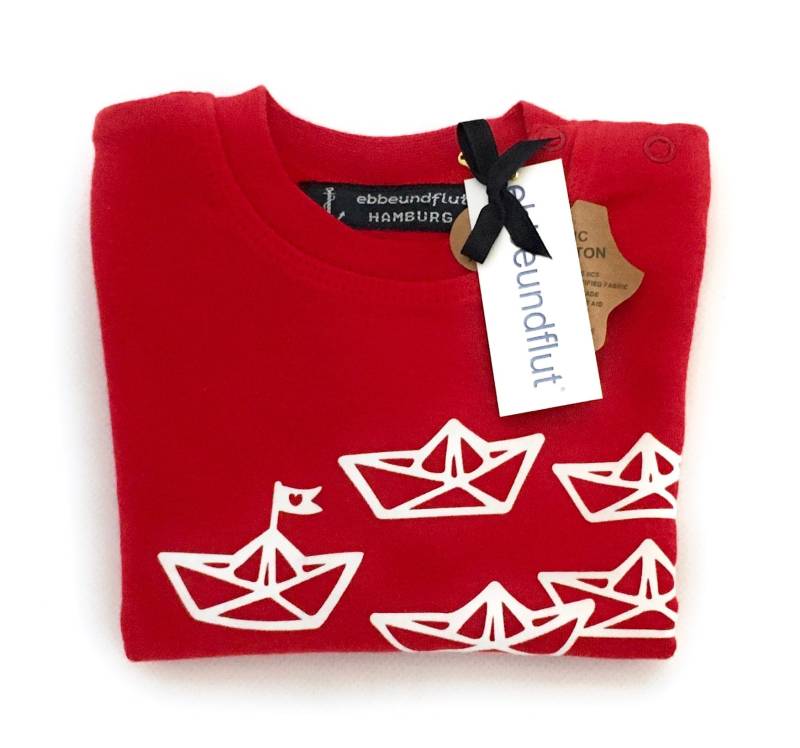 Ebbe Und Flut Langarmshirt "Papierschiffchen" Rot Weiß - Fair Trade & Organic Shirt Maritim Boot, Baby Geschenk Zur Geburt, Ebbe Flut® von ebbeundflut