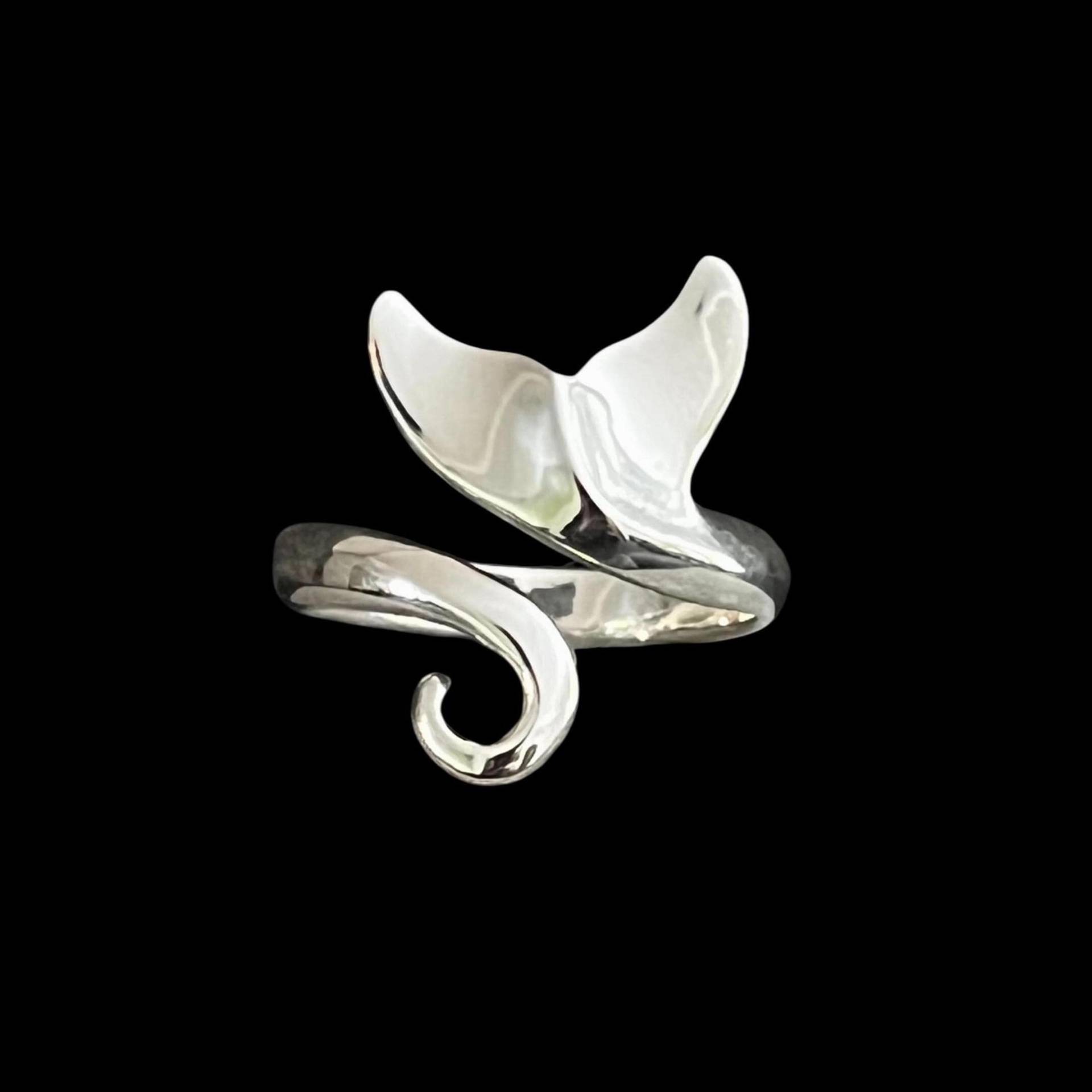 Ebbe Und Flut Ring Walfluke Silber - Walring Welle 925Er Sterlingsilber Verstellbar Ebbe Und Flut Ring Walfluke Silber - Walring Welle 925Er Sterlingsilber Verstellbar von ebbeundflut
