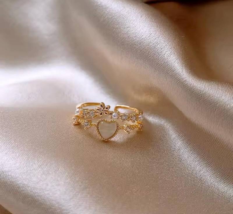 14 Karat Vergoldeter Verstellbarer Ring - Elegantes Schmuckstück Für Damen, Anpassbar Jede Größe 14 Karat Vergoldeter Verstellbarer Ring - Elegantes Schmuckstück Für Damen, Anpassbar Jede Größe von ebisa