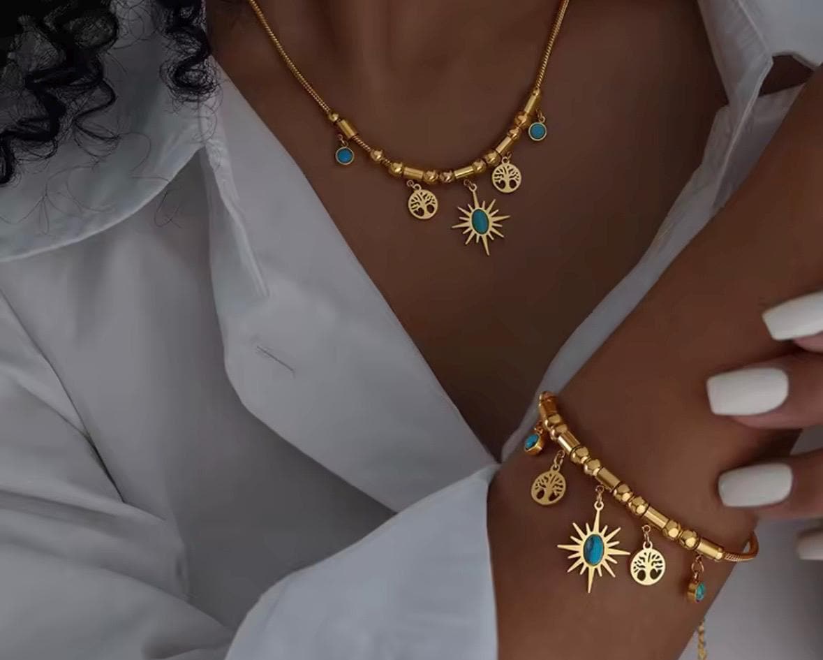 Goldenes Schmuck-Set Mit Sonne, Lebensbaum & Türkis | Boho Halskette Und Armband Edelstahl Set Vergoldet Geschenk Für Frauen Goldenes Schmuck-Set Mit Sonne, Lebensbaum & Türkis | Boho Halskette Und Armband Edelstahl Set Vergoldet Geschenk Für Frauen von ebisa