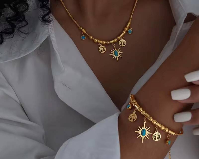 Goldenes Schmuck-Set Mit Sonne, Lebensbaum & Türkis | Boho Halskette Und Armband Edelstahl Set Vergoldet Geschenk Für Frauen Goldenes Schmuck-Set Mit Sonne, Lebensbaum & Türkis | Boho Halskette Und Armband Edelstahl Set Vergoldet Geschenk Für Frauen von ebisa