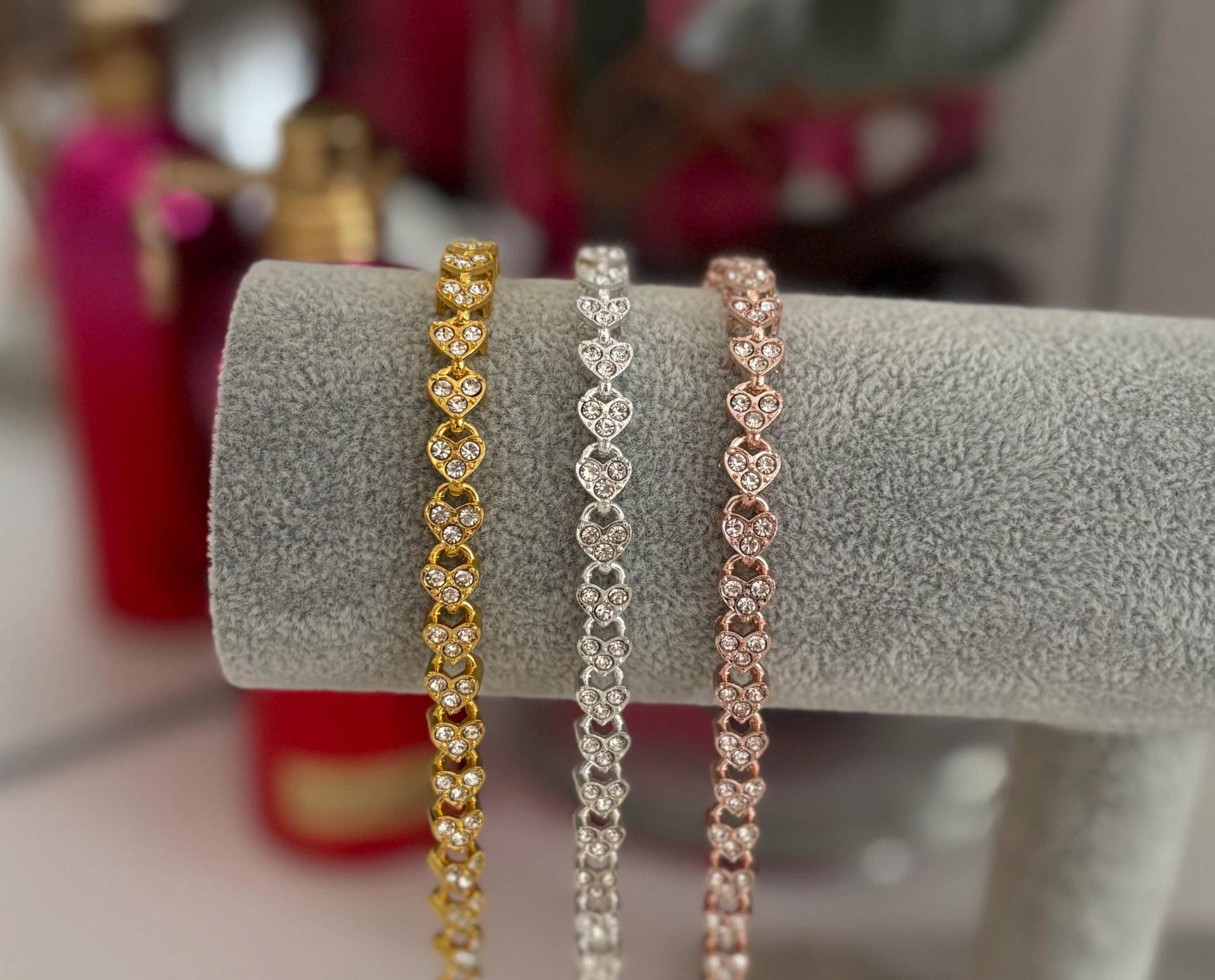 Herz Armband Edelstahl - Glitzerndes Tennisarmband in Gold, Silber & Roségold Funkelnder Schmuck Damen Geschenk Freundin Valentinstag Herz Armband Edelstahl - Glitzerndes Tennisarmband in Gold, Silber & Roségold Funkelnder Schmuck Damen Geschenk Freundin Valentinstag von ebisa