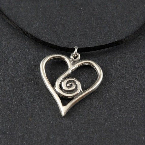 Spirit Heart/Spiral Heart Sterling Silber Halskette Mit Satin Kordel von echoandwild