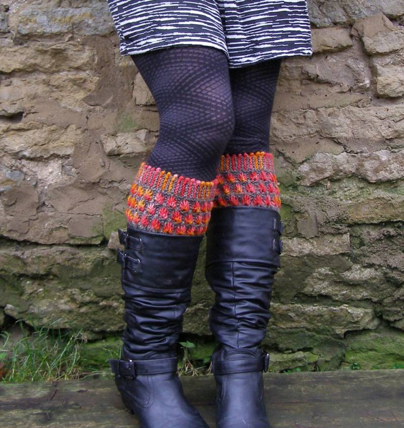 Handgestrickte Wolle Boot Cuffs, Graue Feuerblume Beinwärmer von echocraftings