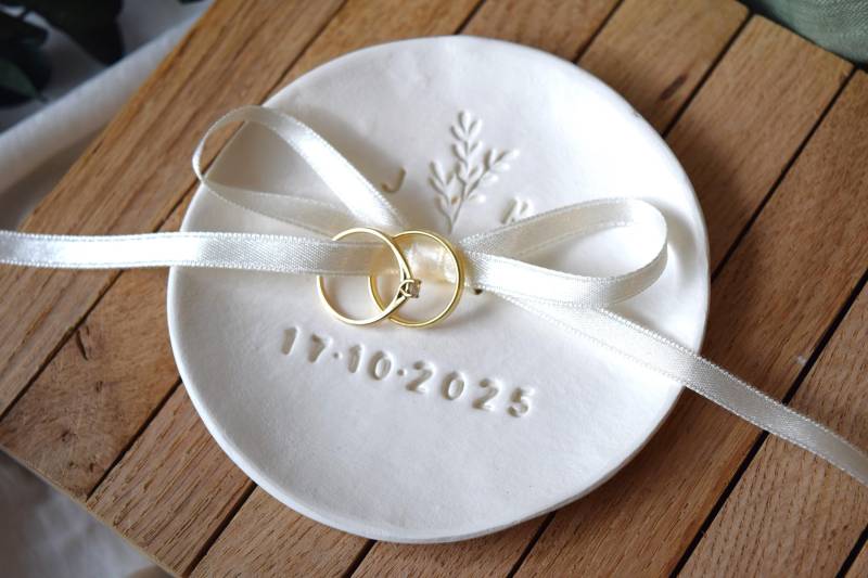 Ringschale Hochzeit Mit Zweig/Personalisierbar Initialen Und Datum Personalisiertes Hochzeitsgeschenk Ringkissen Alternative von echteinfach