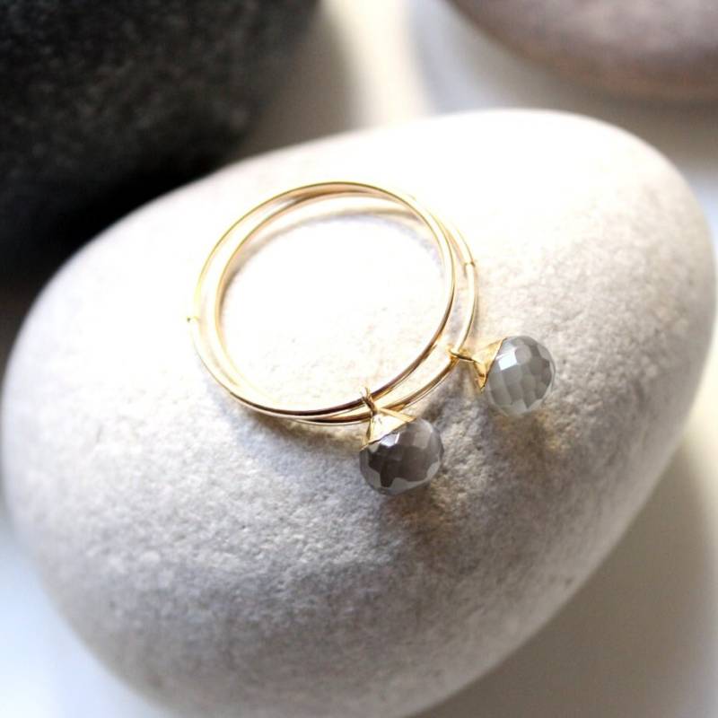 14K Gold Filled Creolen 24mm Mit Mondstein Kugel 6mm Anhänger Vergoldet Mondlicht Schimmer Energie Glück Liebe Ohrreif Taupe Boho Fein 14K Gold Filled Creolen 24mm Mit Mondstein Kugel 6mm Anhänger Vergoldet Mondlicht Schimmer Energie Glück Liebe Ohrreif Taupe Boho Fein von edelfeinES