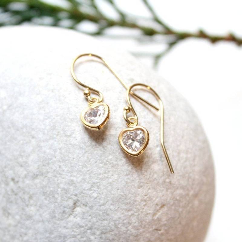 14K Gold Filled Ohrringe Mit Kristall Herz Anhänger 6mm Vergoldet First Love Symbol Verbundenheit Kristallherz Liebe Schönes Geschenk Fein von edelfeinES