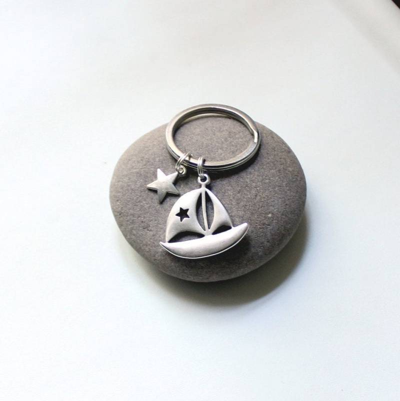 Schlüsselanhänger Mit Segelboot Und Stern Anhänger Versilbert Stella Maritim Ozean Reise Wunsch Segler Boot Schiff Himmelskörper Geschenk von edelfeinES
