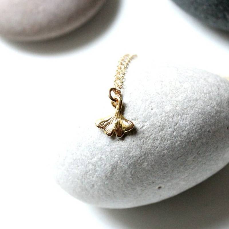 Zarte 14K Gold Filled Kette Mit Ginkgo Blatt 13mm Anhänger Vergoldet Golden Ginkgo Love Ginkgoblatt Floral Blumig Liebe Hoffnung Glück Fein von edelfeinES