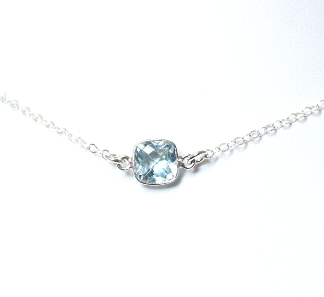 Zarte 925 Silber Kette Mit Hell Blauem Topas 7mm Viereckig Princess Cut Style True Blue Love Verbundenheit Treue Liebe Hellblau Braut Fein von edelfeinES