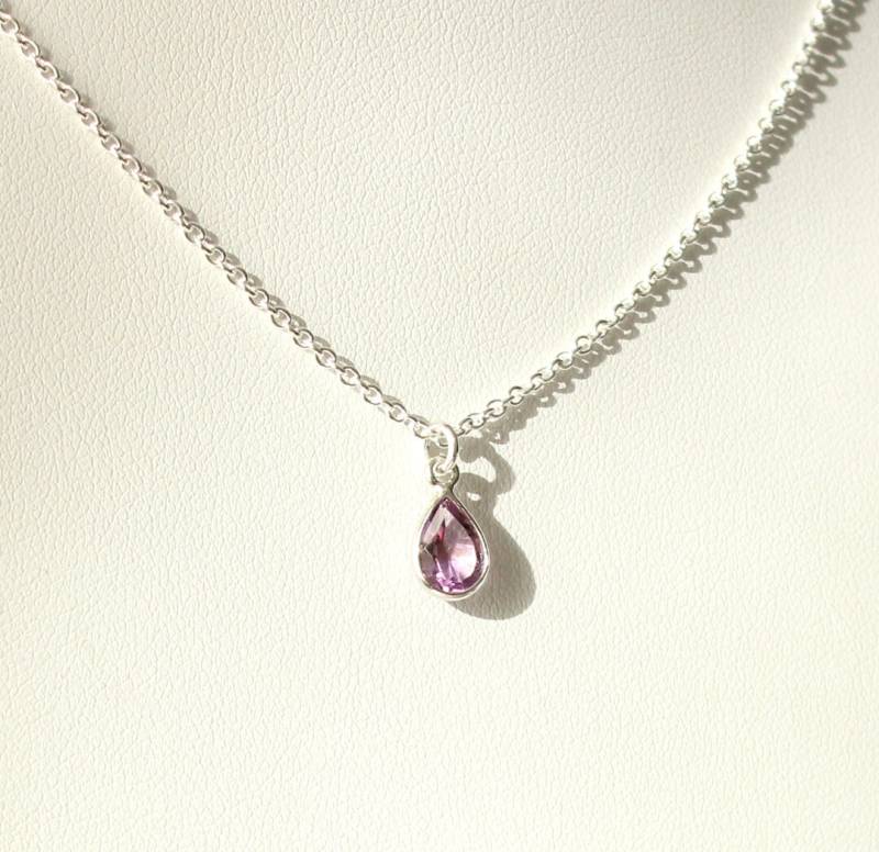 Zarte 925 Silber Kette Mit Hell Lila Amethyst Anhänger in Tropfen Form 7mm Viola Energie Glück Harmonie Esprit Schönes Geschenk Liebe Fein von edelfeinES