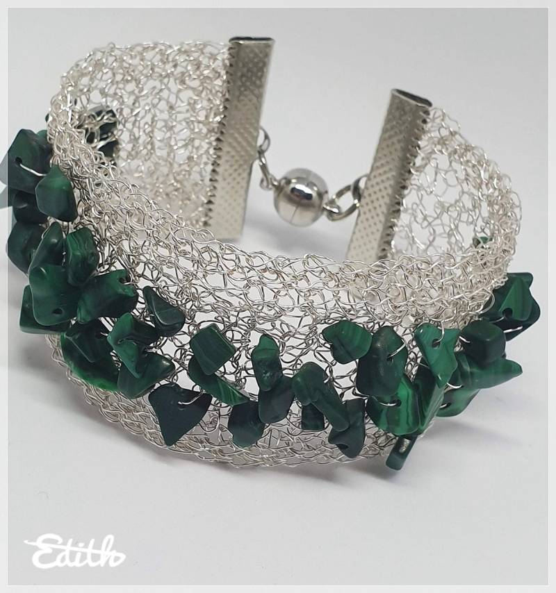Gehäkeltes Versilbertes Armband Mit Malachit Edelsteinen Gehäkeltes Versilbertes Armband Mit Malachit Edelsteinen von edoka75