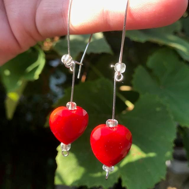 Sonderverkauf, Schöne Helle Rote Herz Ohrringe, Glas, Fliegende Herzen Sonderverkauf, Schöne Helle Rote Herz Ohrringe, Glas, Fliegende Herzen von edolena